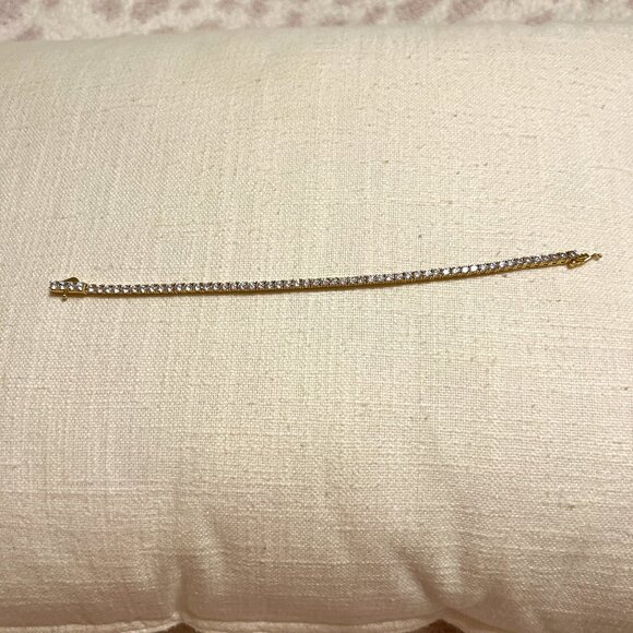 14k Yellow Gold plated Vermeil tennis bracelet with Cubic Zirconia - Picture 5 of 10